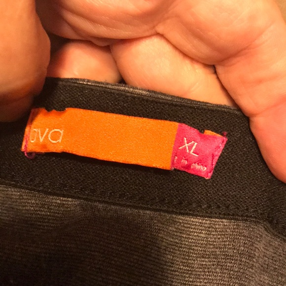 AVA polka dot ruffle skirt - Picture 3 of 6